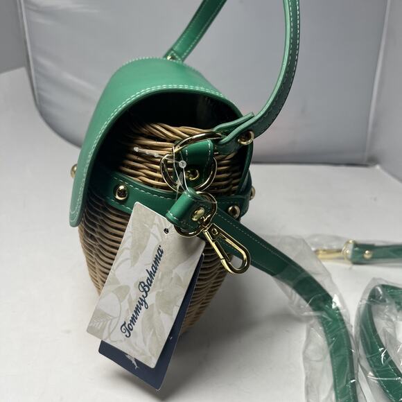 TOMMY BAHAMA Small Flap Green Faux Leather Wicker/Straw Crossbody Dome Bag NWT - Picture 5 of 10